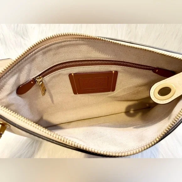Coach LTD EDITION COACH X TOM WESSELMANN TURNLOCK WRISTLET LIPS IVORY CA221 - Picture 7 of 12